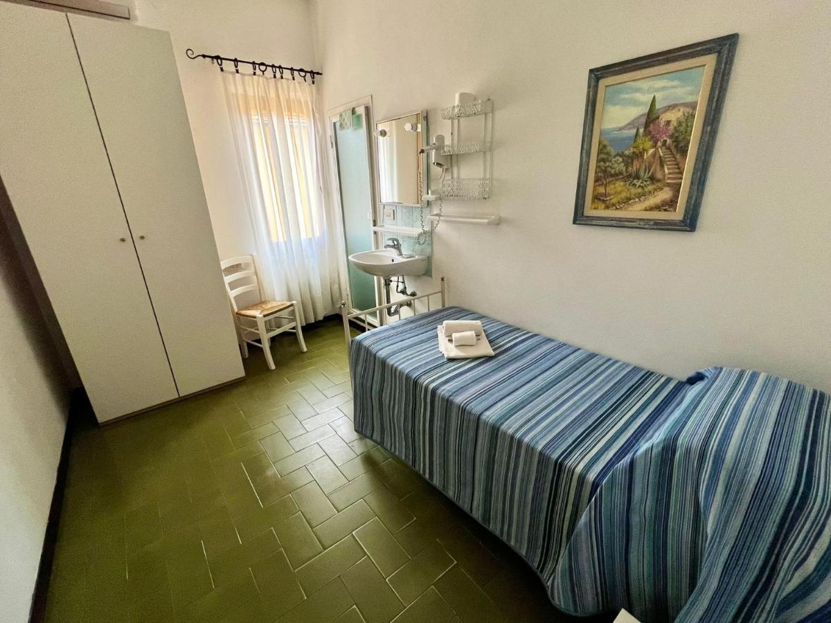 Bed&Breakfast Villa Lorena Forte dei Marmi Exterior photo