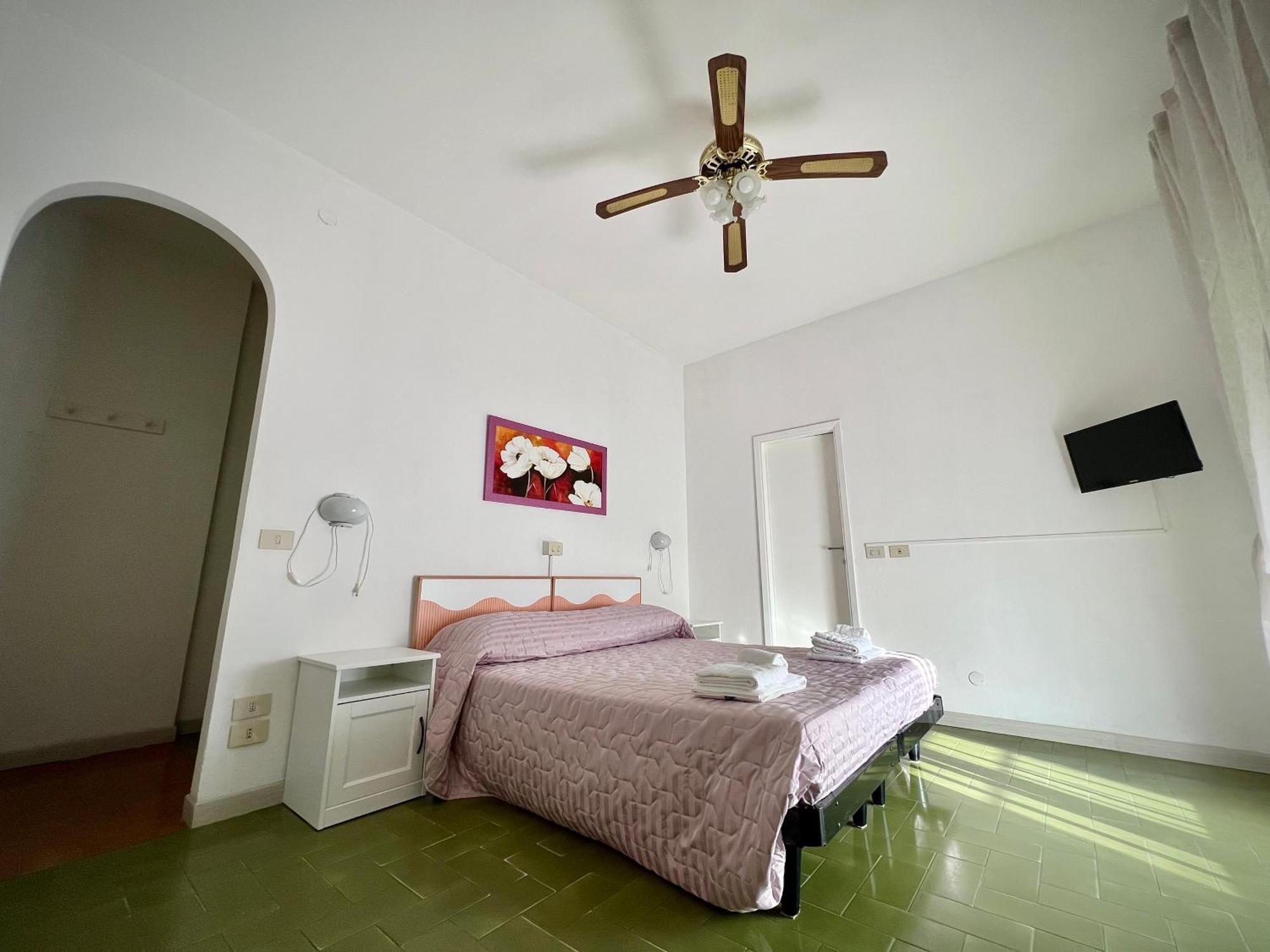 Bed&Breakfast Villa Lorena Forte dei Marmi Exterior photo