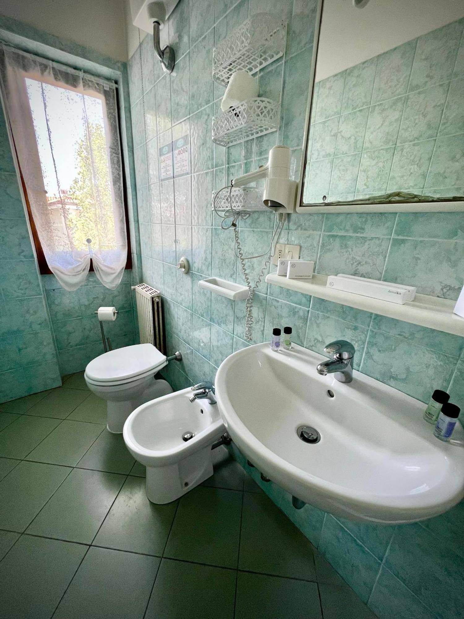 Bed&Breakfast Villa Lorena Forte dei Marmi Room photo