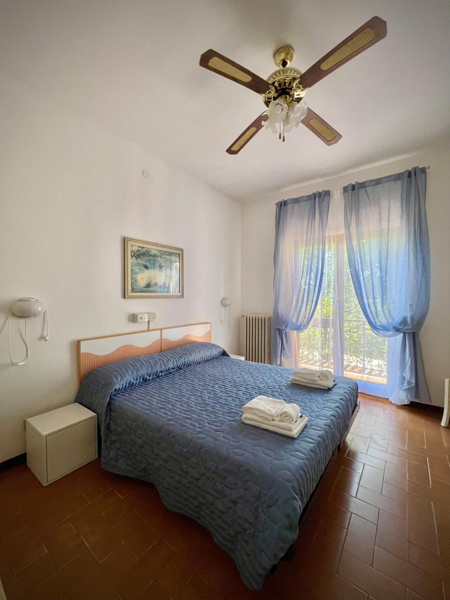 Bed&Breakfast Villa Lorena Forte dei Marmi Exterior photo